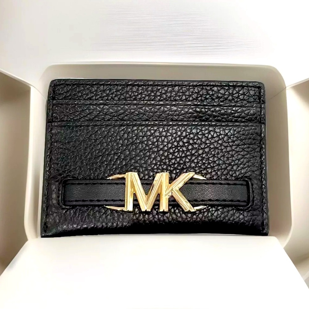 MK cardholders.